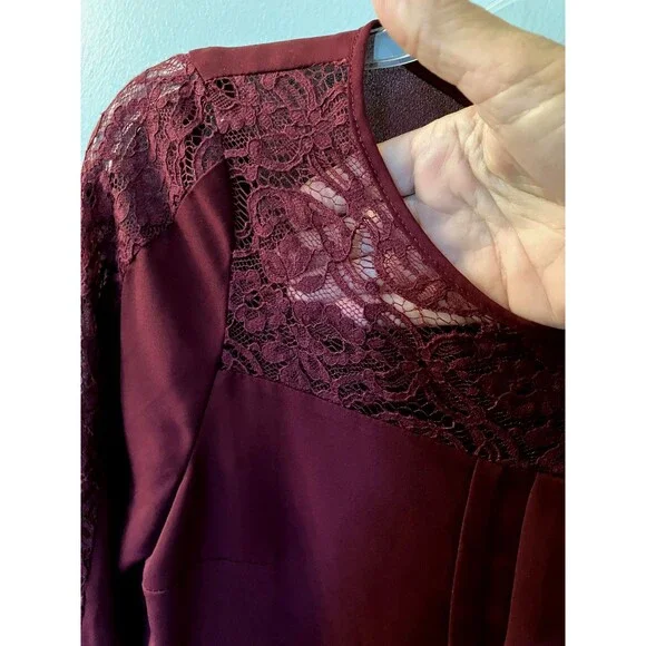 White House Black Market Sz 0 Maroon Long Sleeve Lace Insert Blouse - Picture 4 of 7